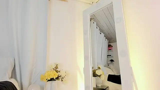 Cami_cruzz - Show Boobd and Fingers in Pussy 🥵🥵
