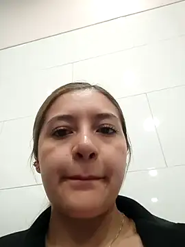 Alana_69 - Boobs out x 120 sec in the tablet