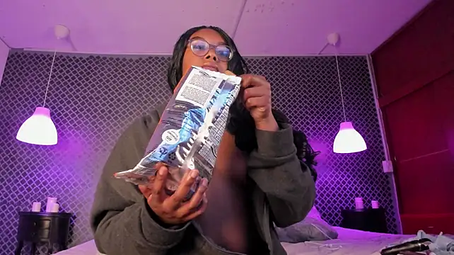 Victoria-Jacksonn - blowjob