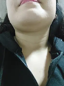 Elinaax - off bra🤫🔥😉