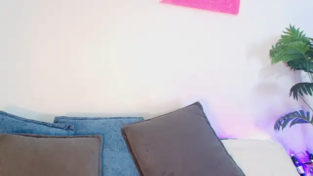 Jade_brunnette - You love my eyes (Wink)