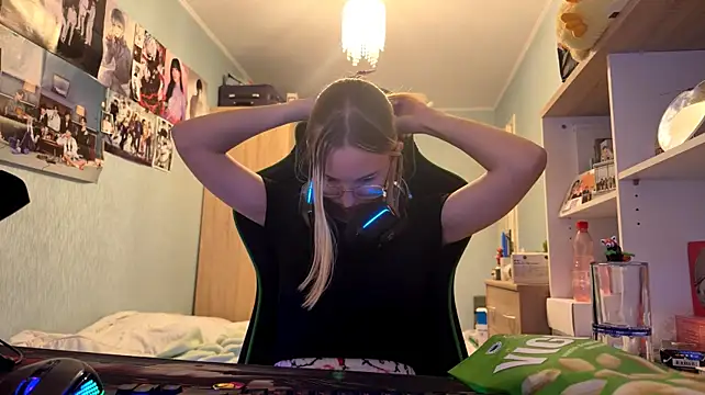 SoniaKotts - Tongue
