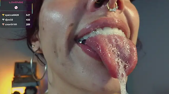 Bri_von_dhara__ - Tit clamps and handjob ddy 🍬👅