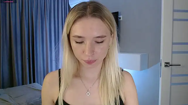 Emily_Hartt - ❤️Full naked + dildo in pussy ❤️