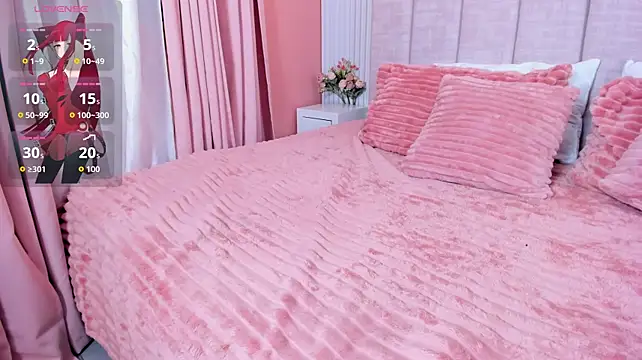Naira_velvett - Touch my sweet tits