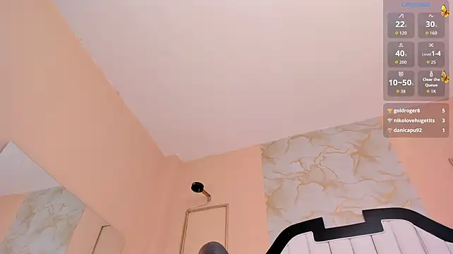 Brenda_Williams - Suck fingers and play with nipples
