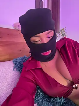 Mia_roose_02