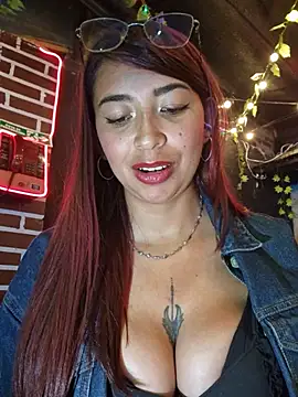 Kari-h - Bouncing tits and oil
