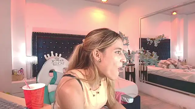 Juliieta_gray