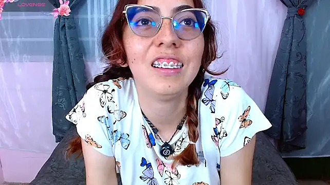 AnnieSparkle - Flash pink pussy