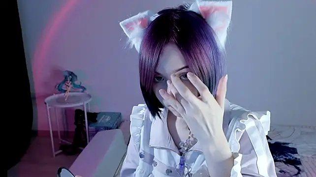 Hikkacat - 🍓 meow meow kitty pose (◕‿◕)♡ 🍓