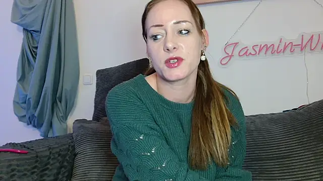 Jasmin-White - lt 4 videos +1pic