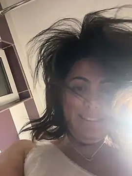 Emma_roqueen - Single Queen looking a faithful slave