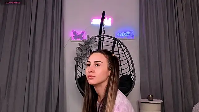 Melissande - Naked + Blowjob