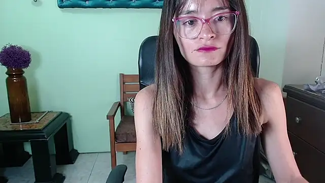 NicoleSantana - topples