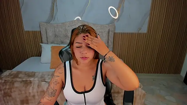 Mia_18v - MAKE ME WET MY PUSSY (FINGER)