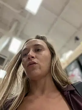 Lunagirl13 - Make me naughty & moan while I shop😻😈