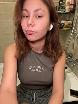 MilkKiss - finger blowjob + close up