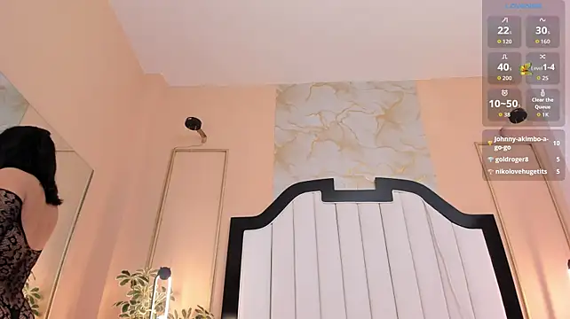 Brenda_Williams - Suck fingers and play with nipples