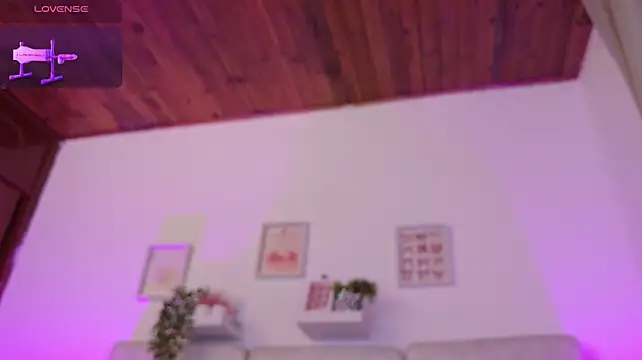 Malka_Burning - VIBRATOR IN ASS 💕