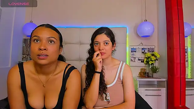 Luna_Cami4 - fingers in the vagina