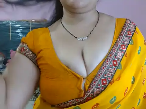 Sexy_Yashvi - press on boobs