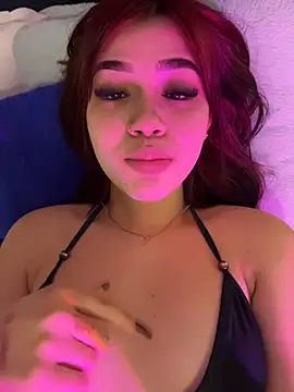 Lily_Woodz - naked + oil all over the body 🥰