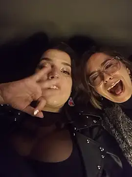 Sahana_Ashiika - Feliz viernes con v de vallaina 🤭😚