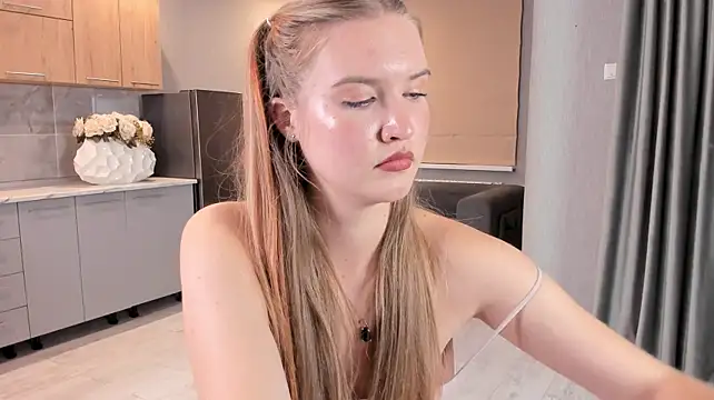 MargetMcgilberry - lick my lips