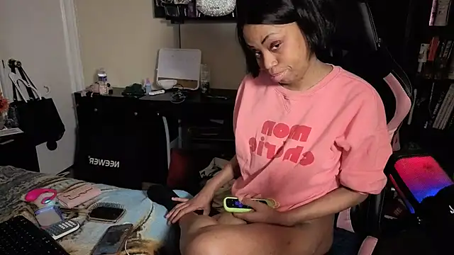 IAMTOKYOLEE - do you like freckles boobies suck it