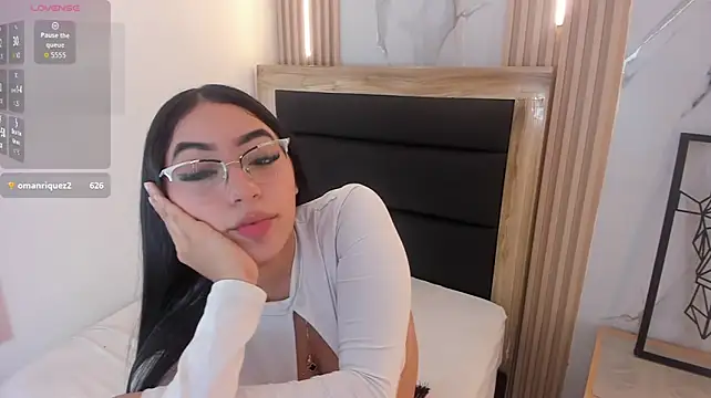 NATYBUNNY1 - oil massage on my tits