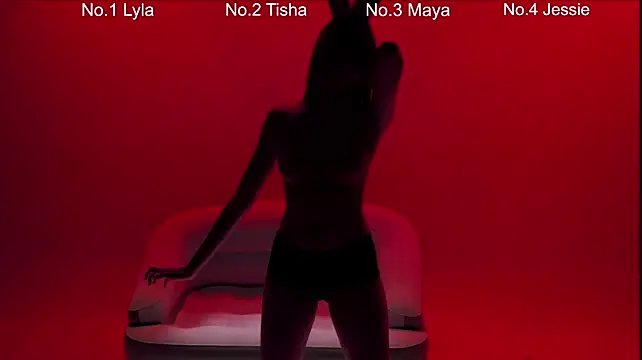 Aurora_girls - sexy M leg dance