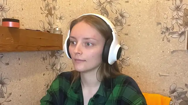 EmyMiu - Sexy eye contact