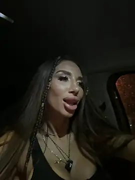 BlueEyes_BB - Show boobs to a stranger