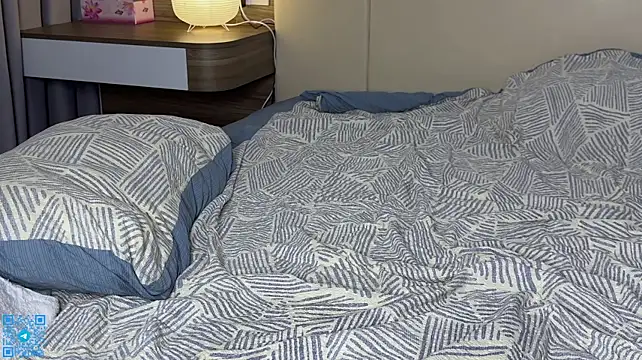 Chloemilka - Ride on your face and tease panties