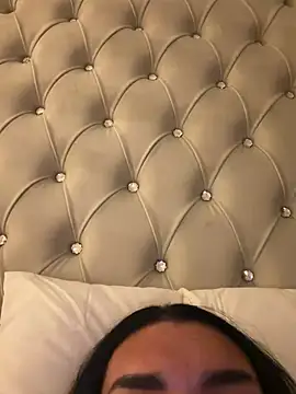 BIGBOOTYELLIEXXX
