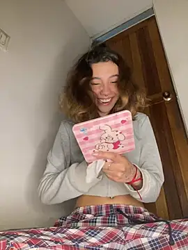 MiaaCute- - Finger my pussy whispering Shhh