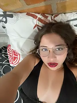AliciaWhite_nt - 🔥I'll do your favorite pose in linger❤️