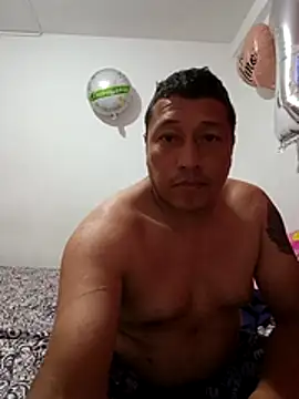 Pareja_latina1483 - show pussy