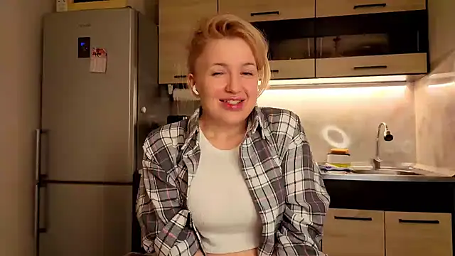 ViktoriaSekret - Spanks ass