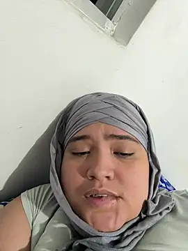 Sweetmuslim01 - 4 fingers in the juicy pussy 🥵🥛