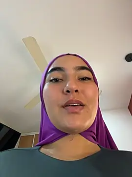 Malika_Noor - total naked 5min