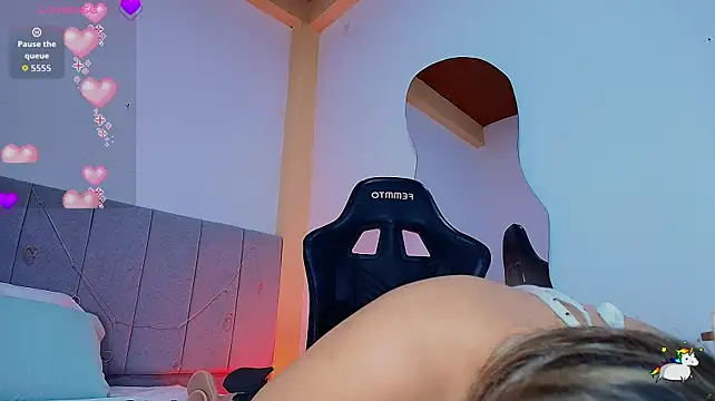 AbrilZannetii - 🥵🔥spanking ass + sucking fingers