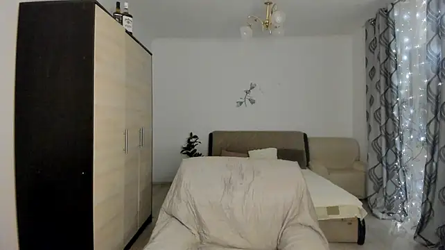 PlayfulDaisy - Oil ass and twerk🥵🔥