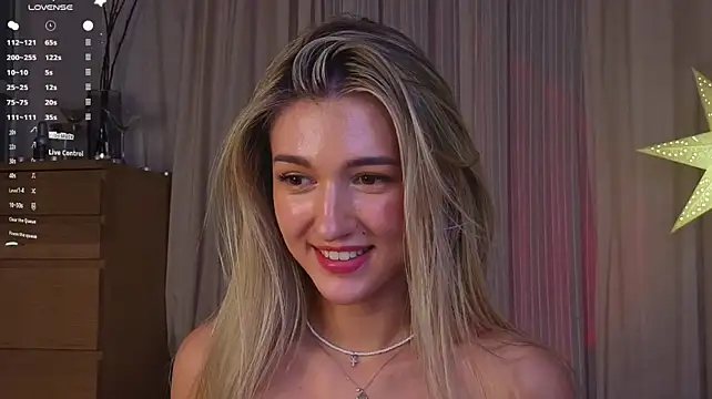 AdelaNovela - Make me cum in my panties