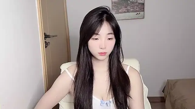 Louise-3 - 无内M腿+控制3分钟