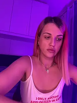 Alessia-Bloom - Dildo pussy + video best tipper