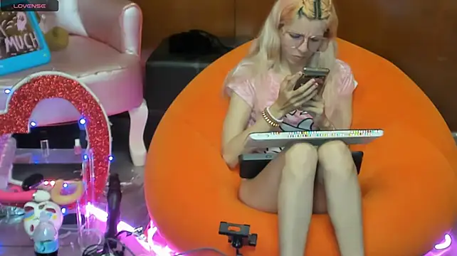 Skinygirl - send vid