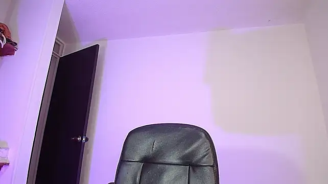 Sara_lee01 - Sensual dance + close-up teasing