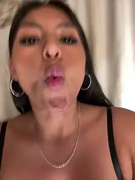 BrunetteBliss69 - FULL NAKED + CONTROL TOY 2 MINUTES
